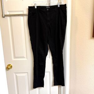 NWT Time and Tru Women's Black High Rise Skinny Ankle Jegging Size XL (16-18)